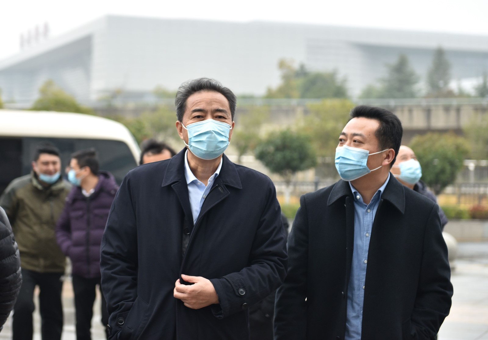 邓建新一行检查南昌长途汽车西站雨雪冰冻天气安全生产