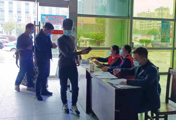 景德镇长运 疫情就是命令 图片 防控就是责任