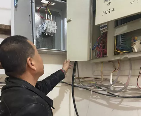 长运物业:改造商城电路 实现夜间断电管理全覆盖