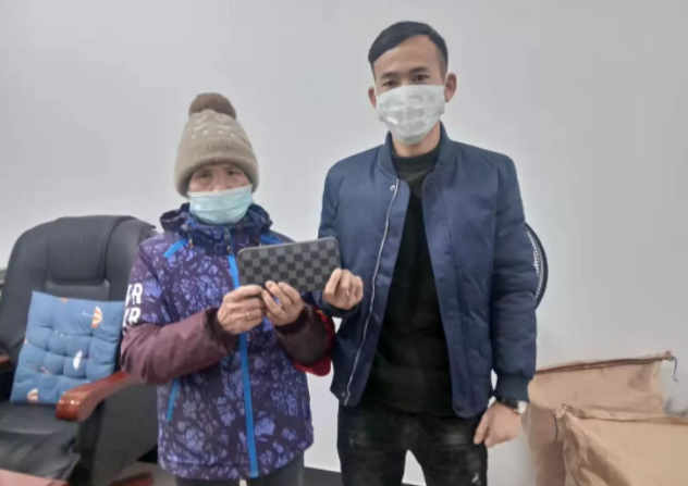 抚州长运 主动寻找失主 高尚品德获赞誉