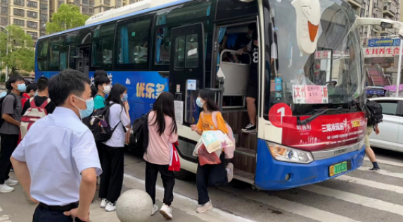 吉安长运:永新长运顺利完成永新县中考包车业务