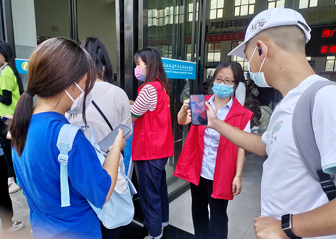 九江长运:圆满完成共青高校城开学季运输任务