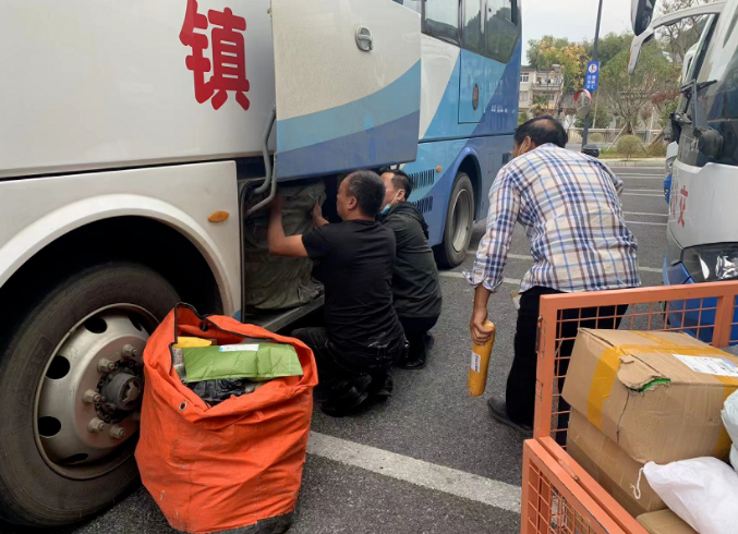 上饶汽运:又是一年“双十一”小件快运运输忙