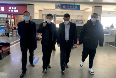占梁督导南昌长途汽车西站、徐坊客运站春运工作