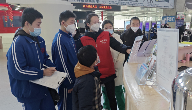 都市城际公交:志愿服务“成就他人甜在我心”