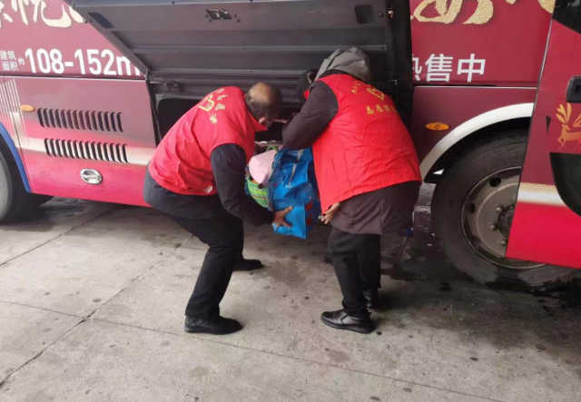 九江长运:开展“情满旅途”爱心志愿服务活动