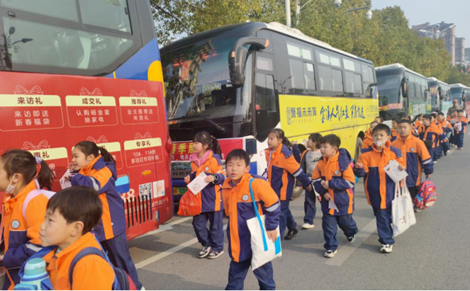 抚州长运:金溪分公司圆满完成今年首批研学运输任务