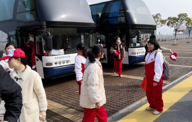 都市城际公交:旅游客运分公司承接研学游运输任务