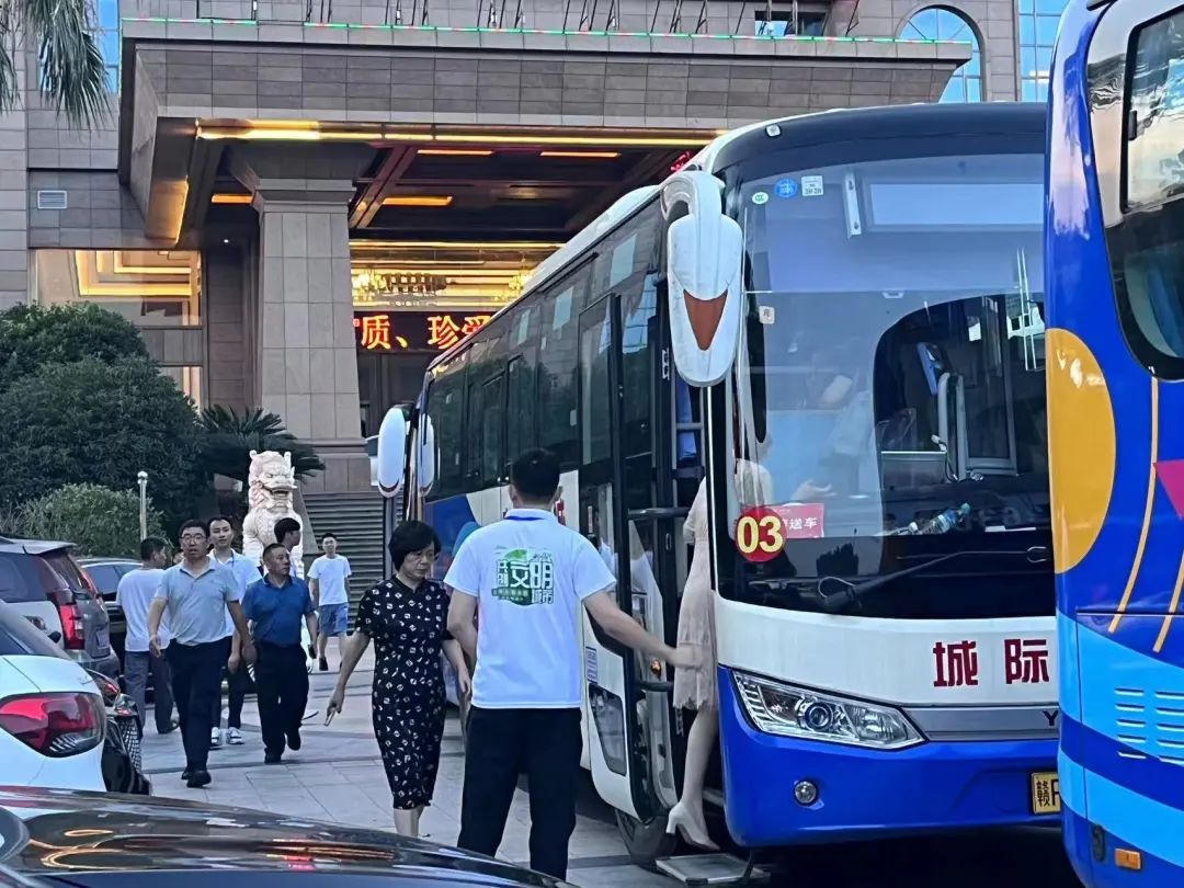 抚州长运:广昌分公司圆满完成莲花节嘉宾运输任务
