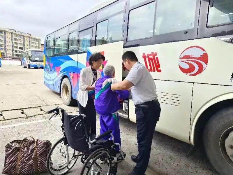 抚州长运:举手之劳 暖心之极