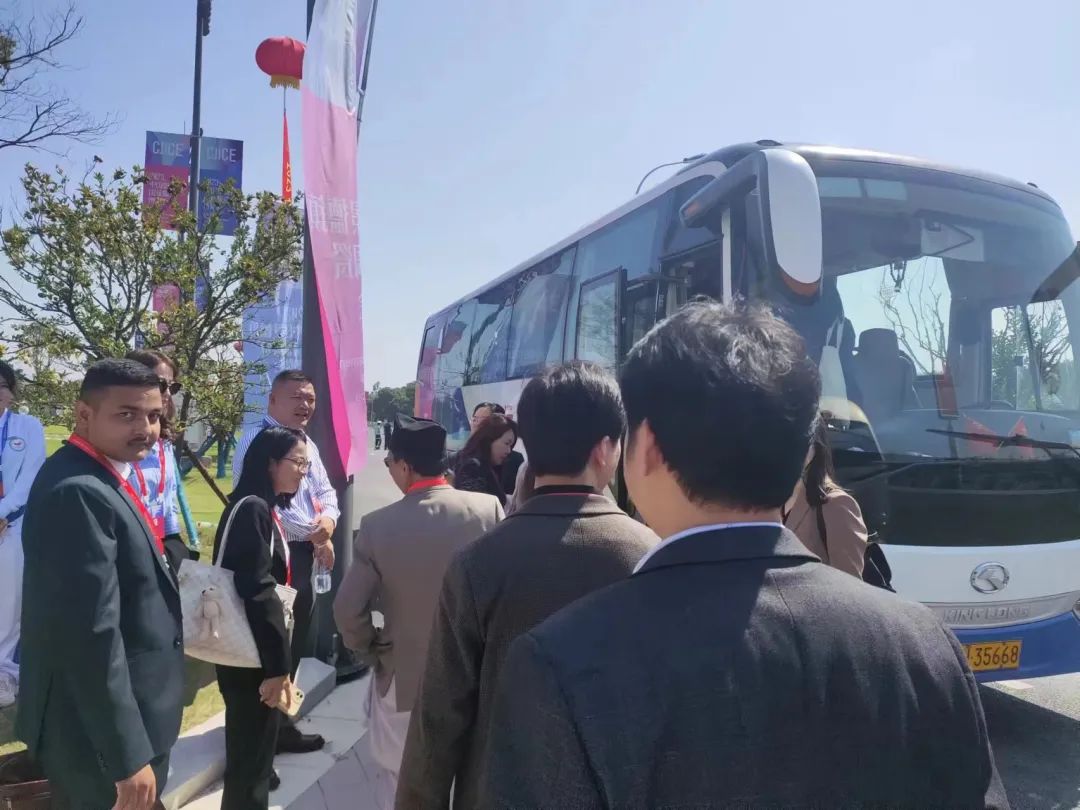 景德镇长运:助力瓷博会 完成后勤运输保障任务