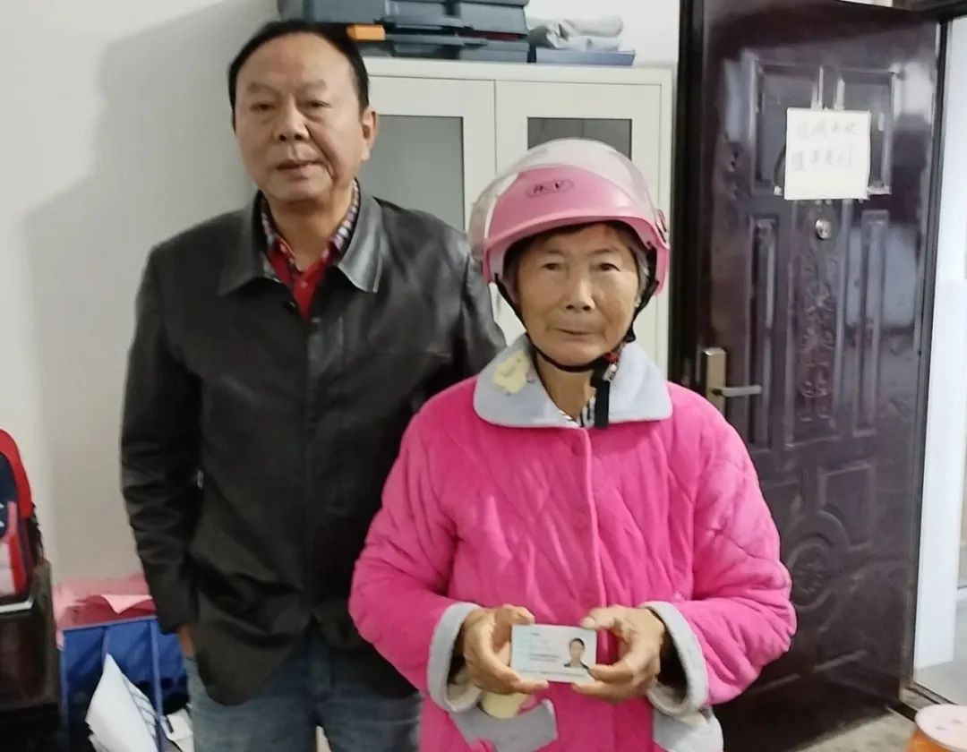 景德镇长运:拾金不昧暖人心