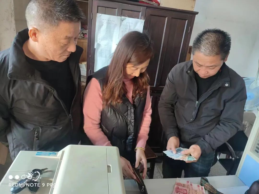 吉安公司:拾金不昧!这位驾驶员好样的!