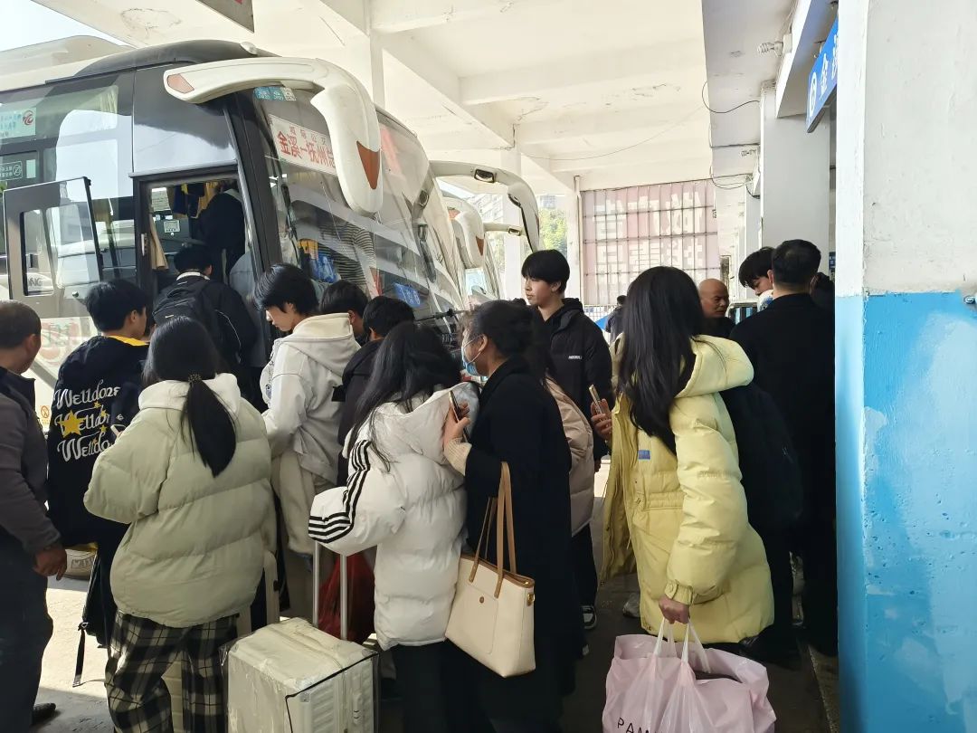 抚州长运:积极应对元旦节前客流高峰