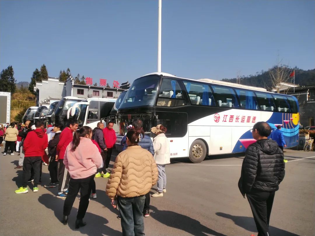 景德镇长运:助力登高健身大会 圆满完成“开门第一大单”