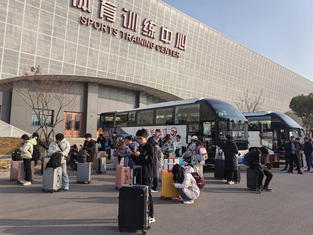 九江长运:校园直通车顺利首发