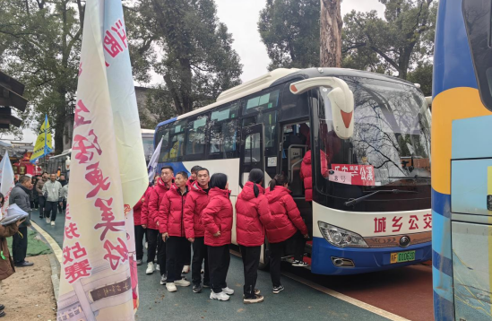 抚州长运:圆满完成2024年江西古村跑(流坑)传统村落挑战赛运输任务