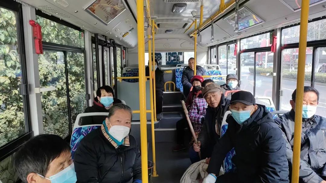 马鞍山长客:201、204公交让群众“乘”心如意