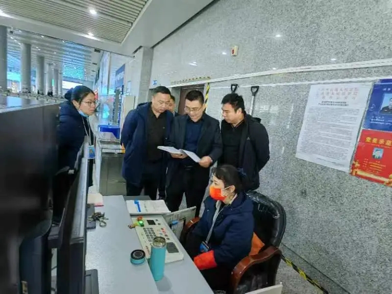都市城际公交:开展清明节前安全生产大检查