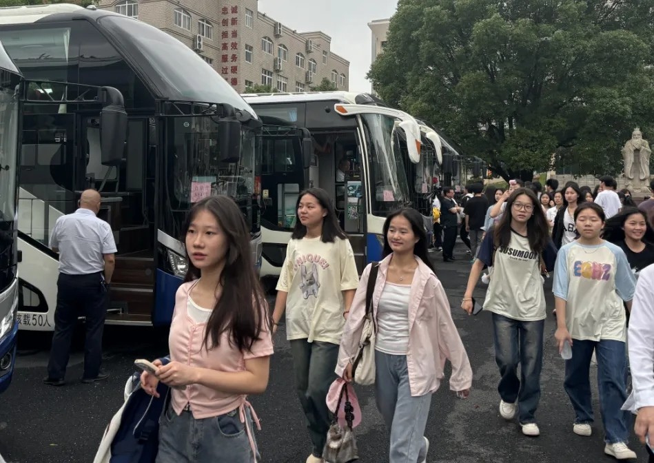 吉安公司:融合发展促业务 研学出行包车忙