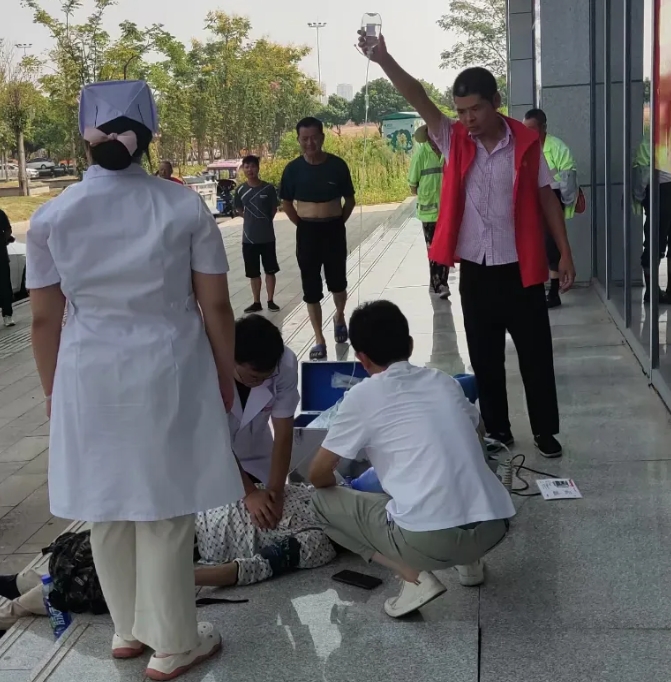 暖新闻 || 抚州长运:突发!黄金18分 他们与时间赛跑