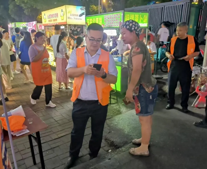 九江长运:干部职工齐下一线 开展站点巴士地推活动