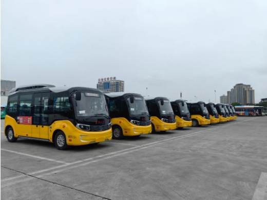 鹰潭公交​：首批网络公交上线试运营