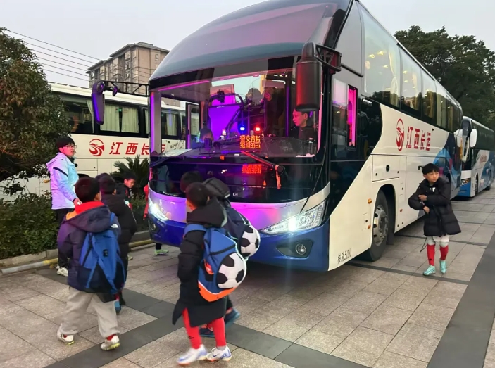 都市城际公交:圆满完成“军山湖杯”运输保障任务