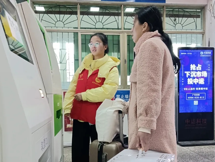 抚州长运:温暖护航 春运志愿者的坚守