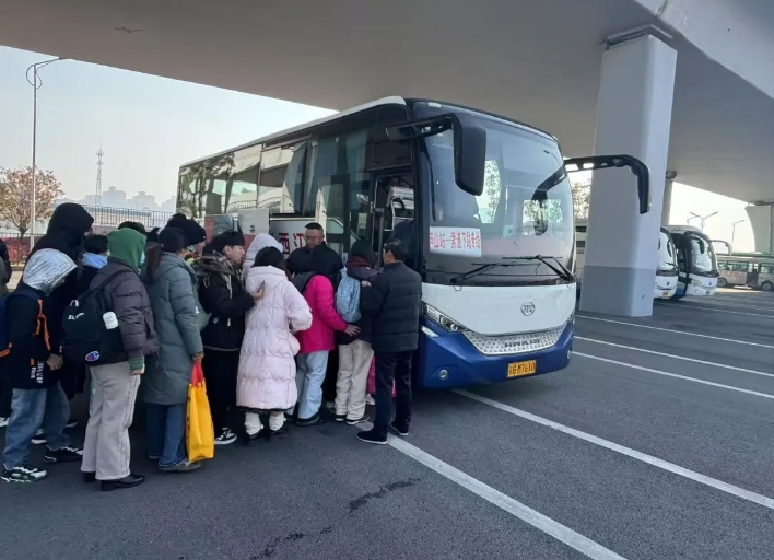 九江长运:庐山春节期间游客如织 九江长运全力保障游客出行