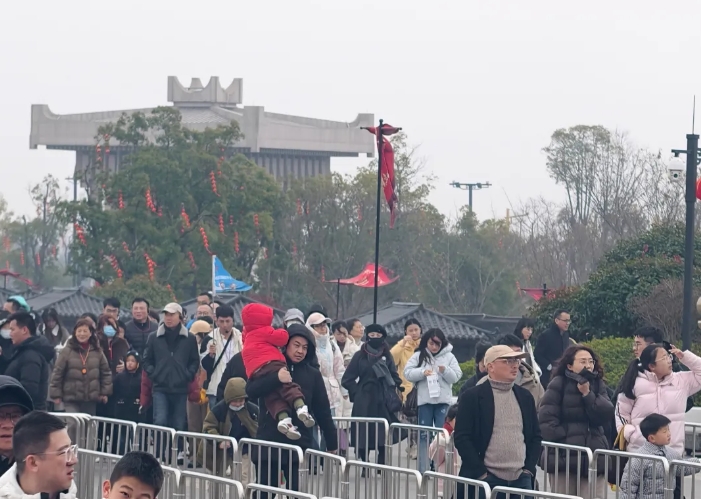 都市城际公交:运游结合 春节旅游圆满收官