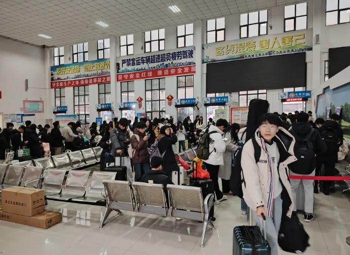 九江长运:共青公司护航旅客出行