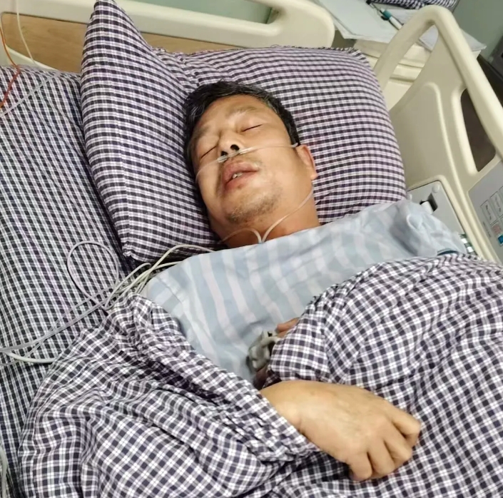 鄱阳长运:紧急时刻 他用顽强意志保乘客安全无恙