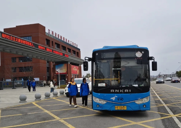 景德镇长运:定制通学公交线路 暖心护航开学路