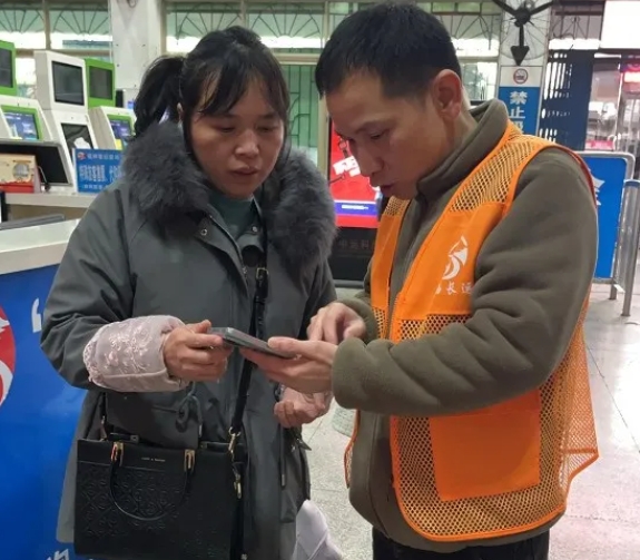 抚州长运:客运中心分公司开展景区直通车推广活动