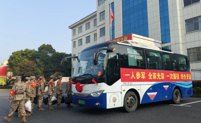 抚州长运:助力新兵启程 共筑国防新篇
